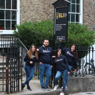 eli-schools-english-institute-in-ireland-english-summer-programmes-young-adult-programme-square-img-1-2x